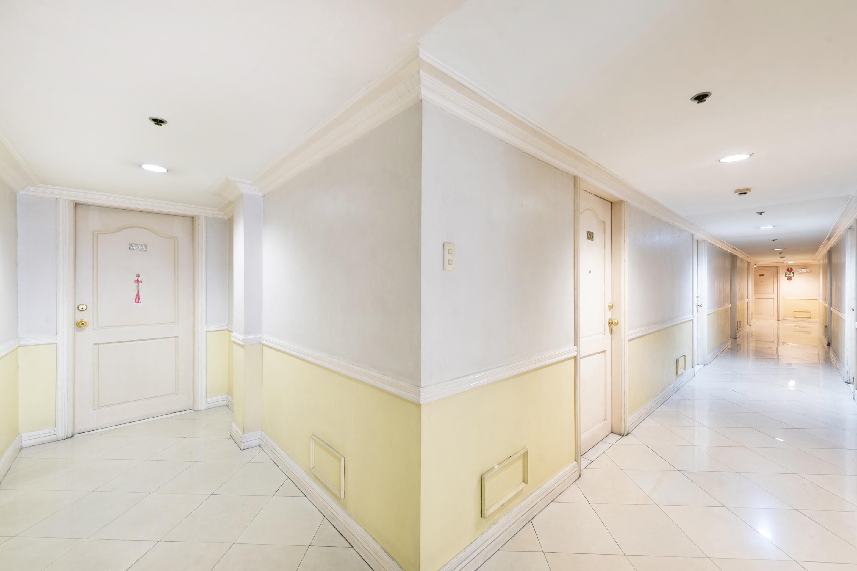 Oyo 115 Northridge Mansions Hotel Quezon City Exterior foto