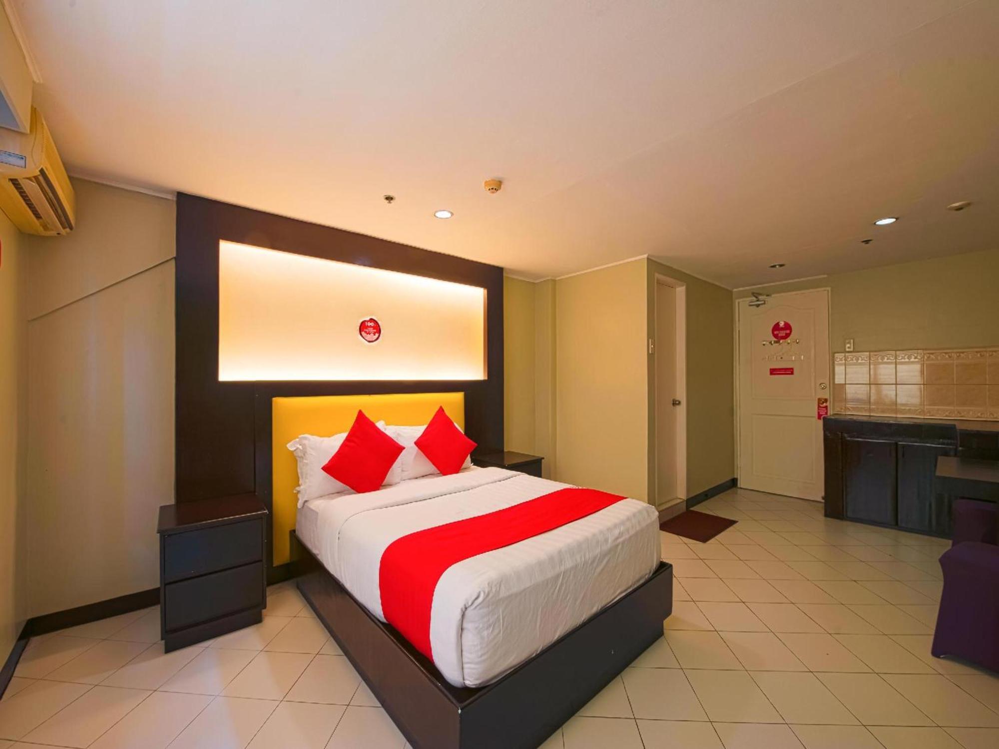 Oyo 115 Northridge Mansions Hotel Quezon City Exterior foto